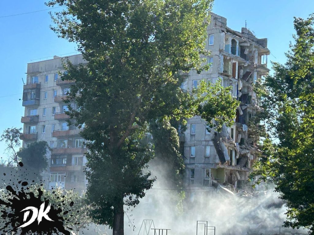 ВСУ обстреляли Первомайск (ЛНР) из РСЗО Himars – поврежден многоэтажный дом