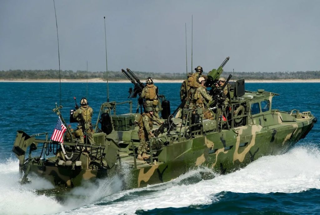 СМИ противника сообщают, что т.н. "стальной фронт" украинского олигарха Ахметова (дорогостоящий, но дешевый пиар) передал ГУР МО Украины 3 штурмовых корабля CB90