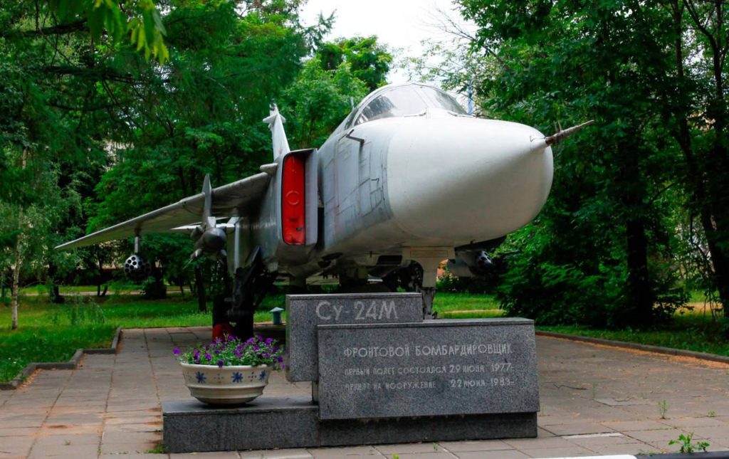 О первых серийных Су-25 и Су-24М