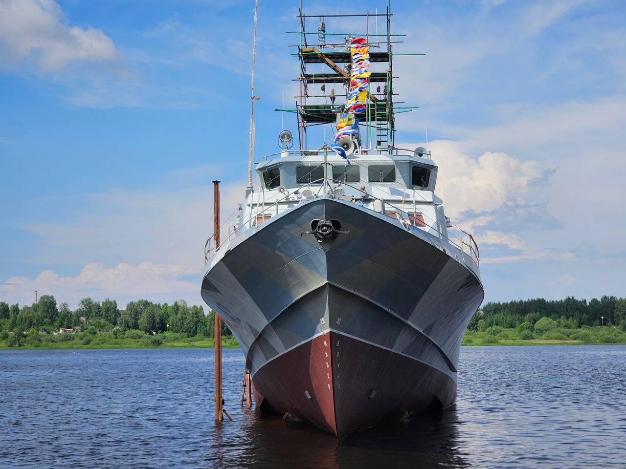 Cостоялся спуск на воду катера специального назначения «Грачонок» проекта 21980 для ВМФ РФ