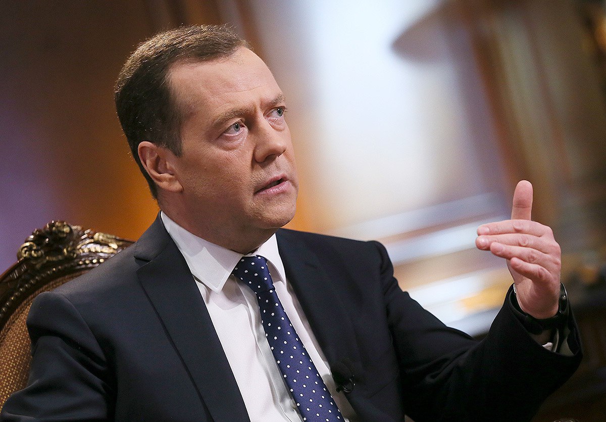 Медведев отреагировал на просьбу FIDH выдать орден на его арест
