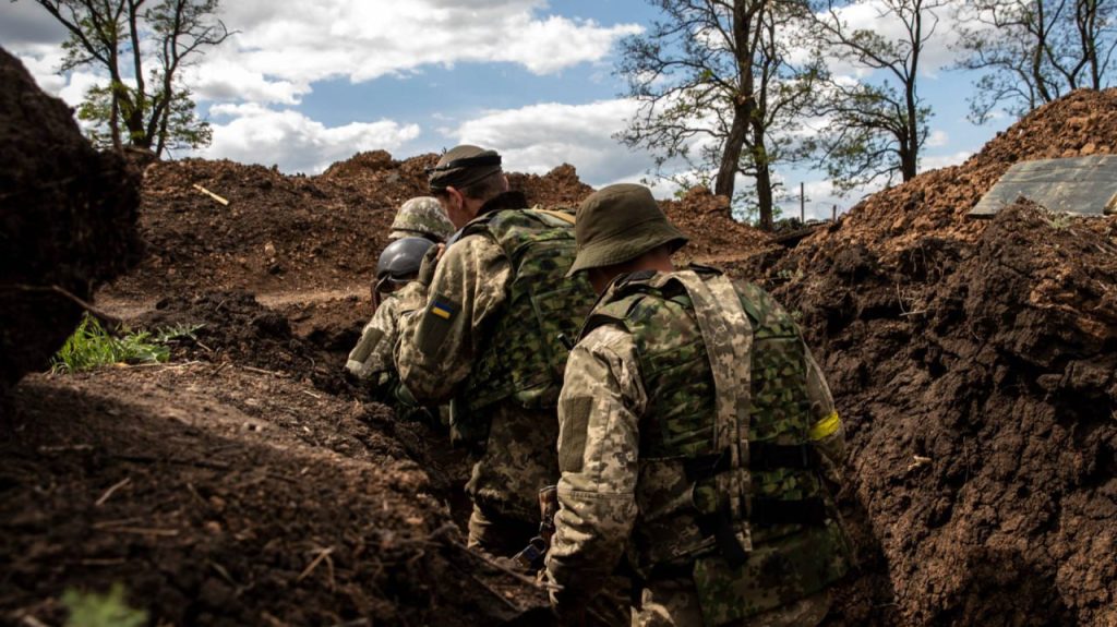 В Киеве пожаловались на неукомплектованность украинских бригад