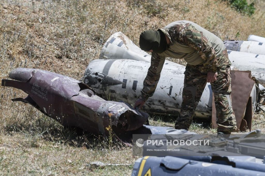 Обломки ракет Storm Shadow и ATACMS