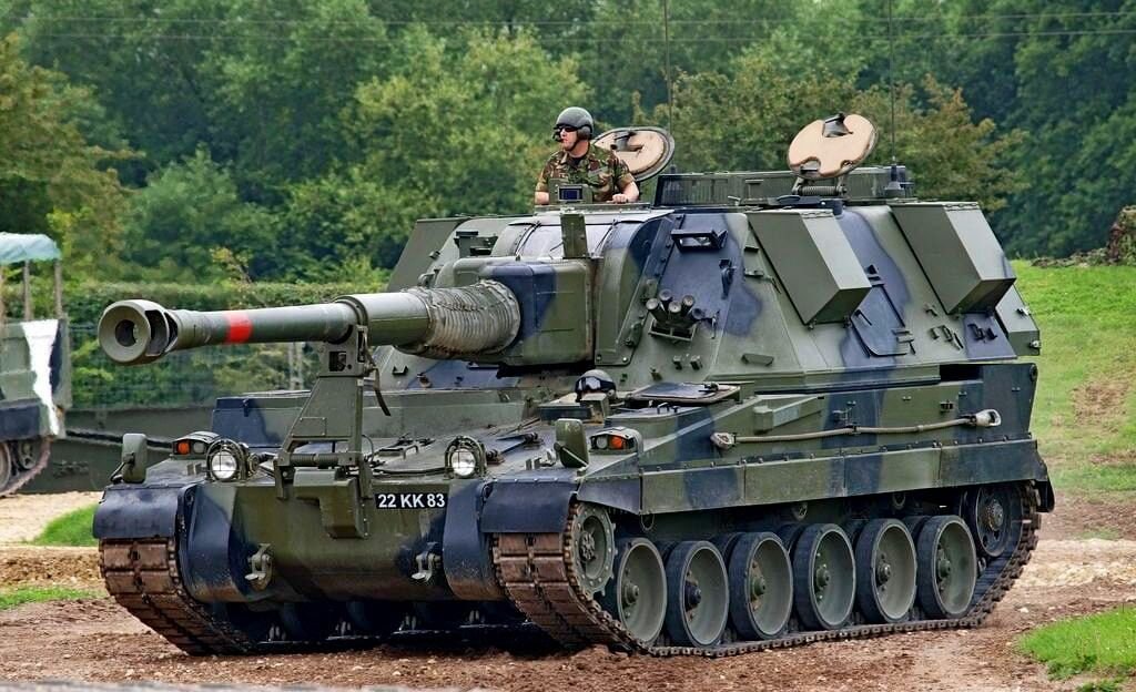 Новый министр обороны Великобритании Джон Хили анонсировал очередной пакет военной помощи Украине в ходе своего визита в Одессу