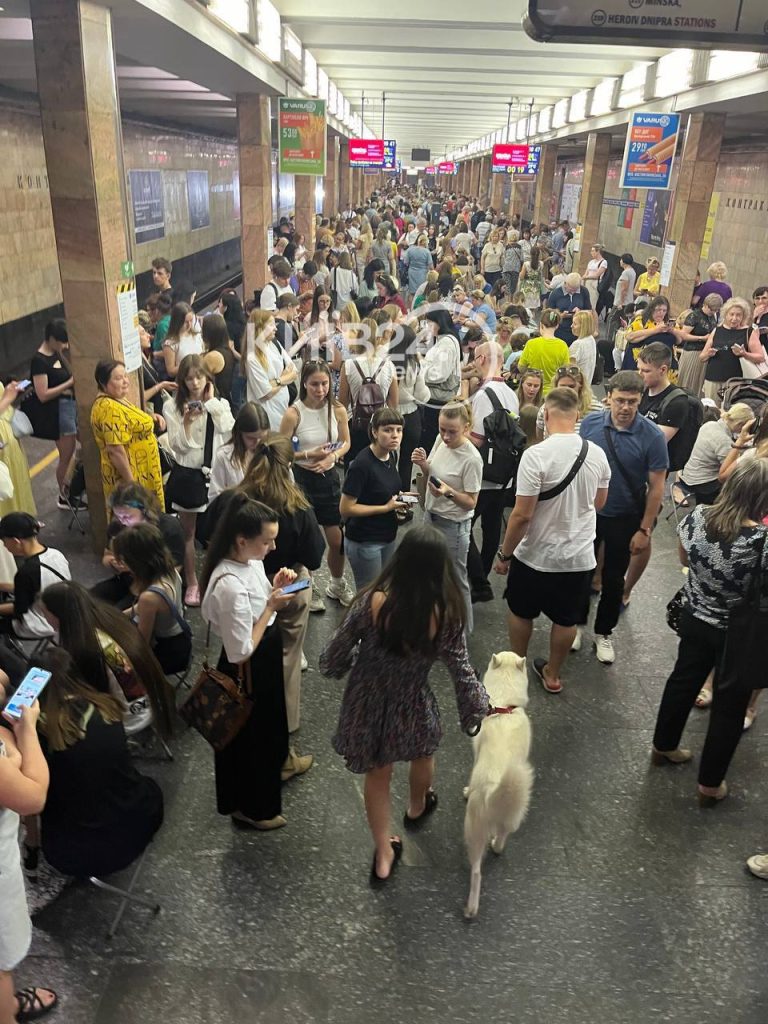 Тем временем Киевское метро