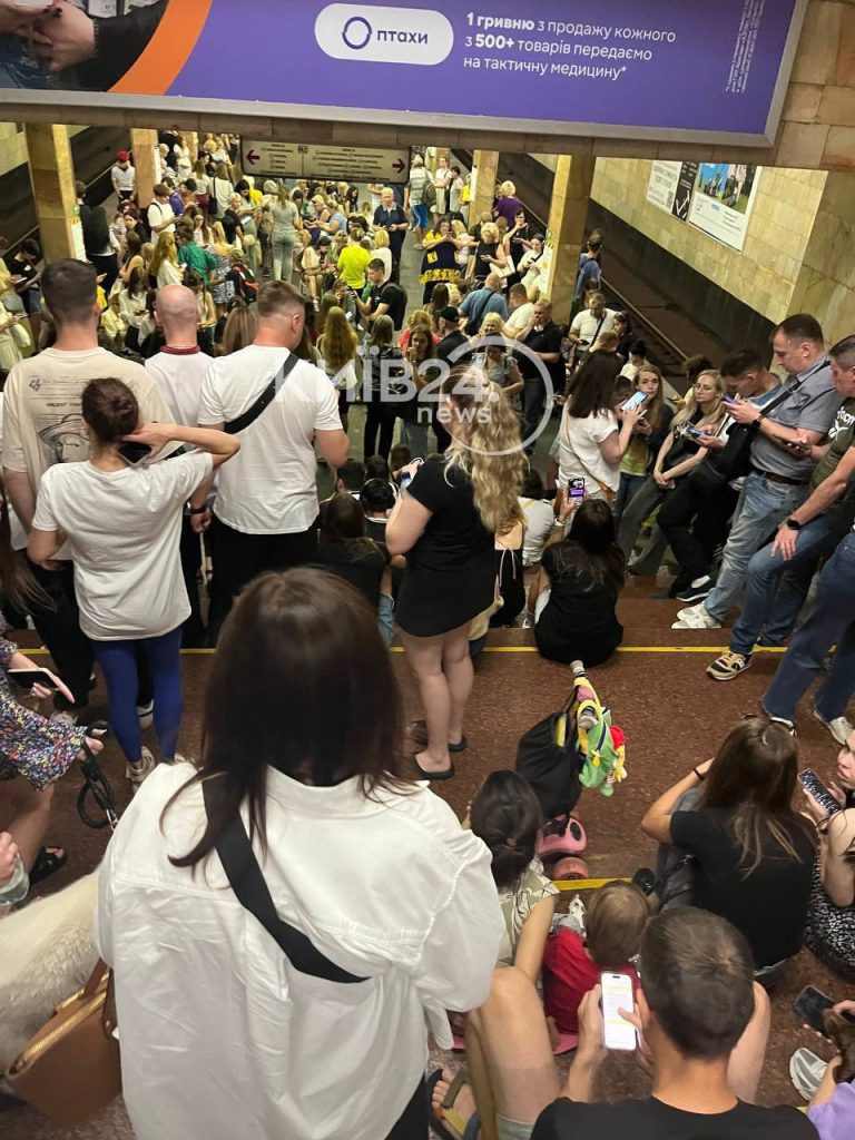 Тем временем Киевское метро