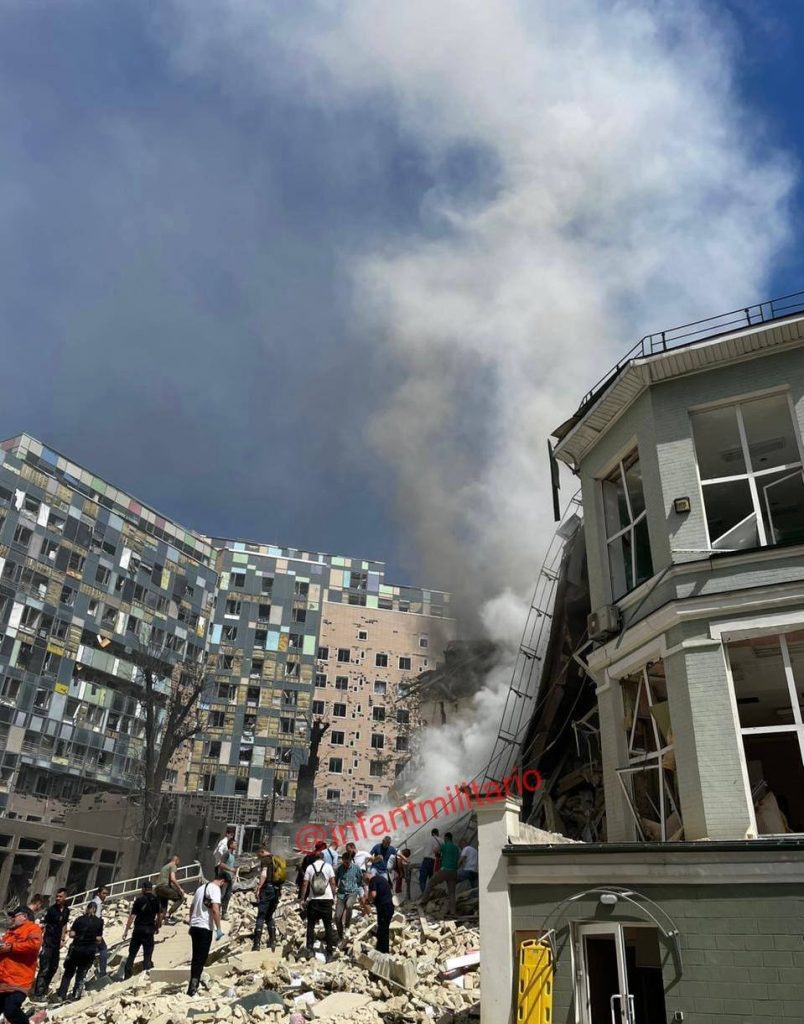 Локализована одна из целей сегодняшнего прилета - неприметное здание рядом с детской больницей «Охматдет»