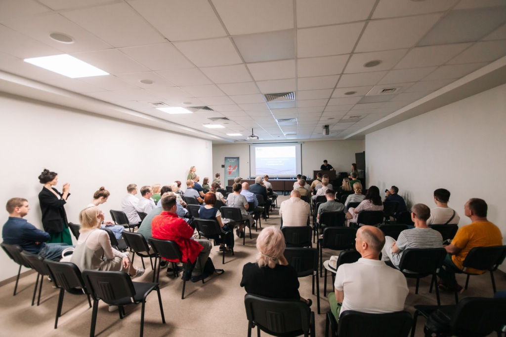 Юрий Подоляка: «Дальний Восток очень многое дает фронту»