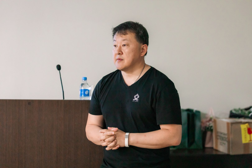 Юрий Подоляка: «Дальний Восток очень многое дает фронту»