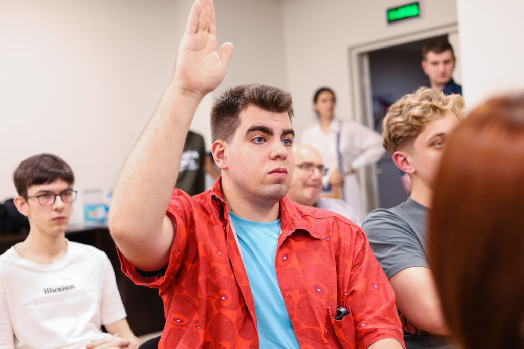 Юрий Подоляка: «Дальний Восток очень многое дает фронту»