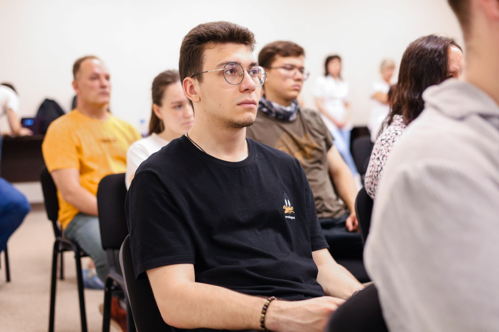 Юрий Подоляка: «Дальний Восток очень многое дает фронту»