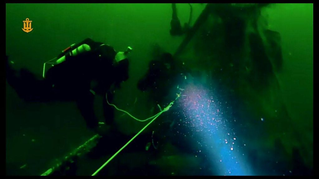 Десантно-штурмовой катер «Станіслав» (L450) проекта 58503 затонувший у острова Змеиный около 10:30 7 мая 2022 года, во время выполнения боевой задачи по высадке десанта на остров Змеиный