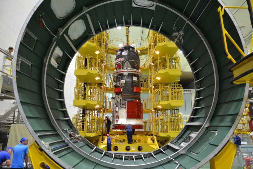 На космодроме Байконур завершились вакуумные испытания космического корабля "Прогресс МС-28"