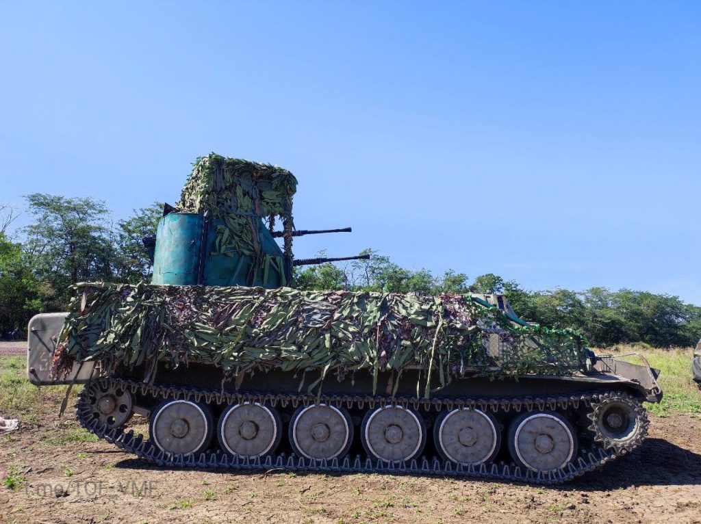 Редкие "морские" МТ-ЛБ попали в объектив фотографа на СВО