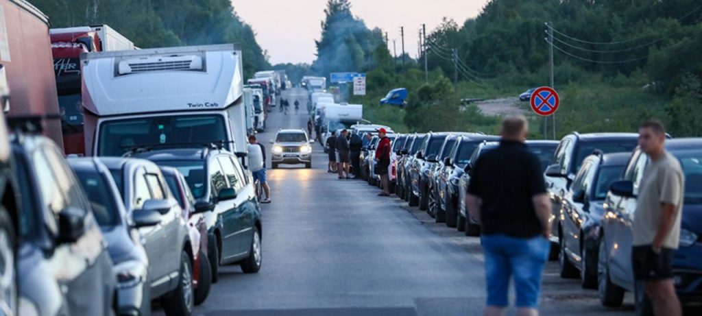 Литва вслед за Латвией закрывает въезд для авто с белорусскими номерами