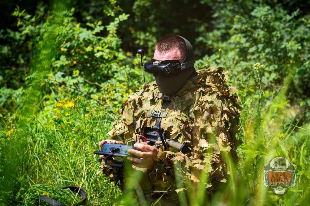 А это уже оператор FPV-дрона из состава ССО ВС республики Беларусь