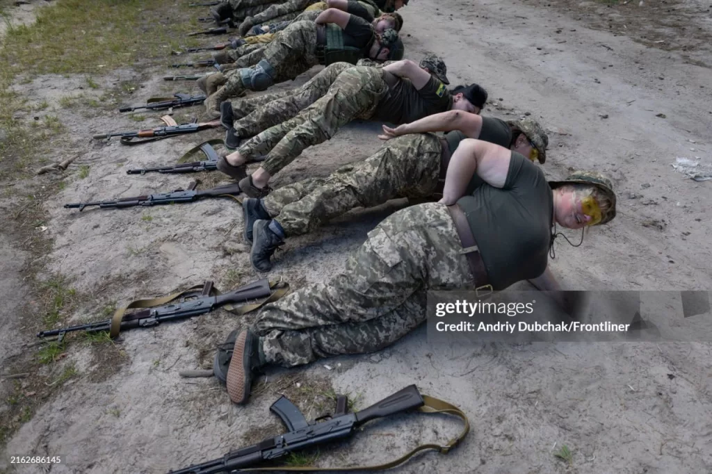 Учения "женского батальона" ПВО украинской армии в Киевской области