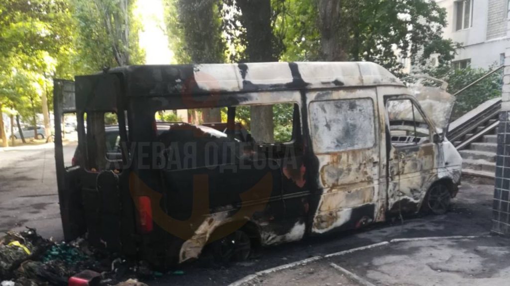 А в Одессе потихоньку партизанят