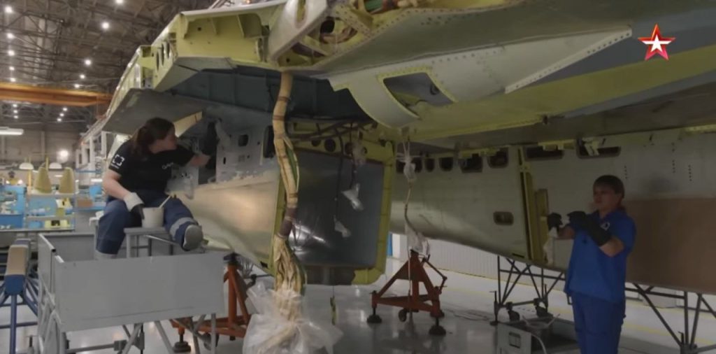 Производство истребителей Су-30СМ2 на Иркутском авиационном заводе