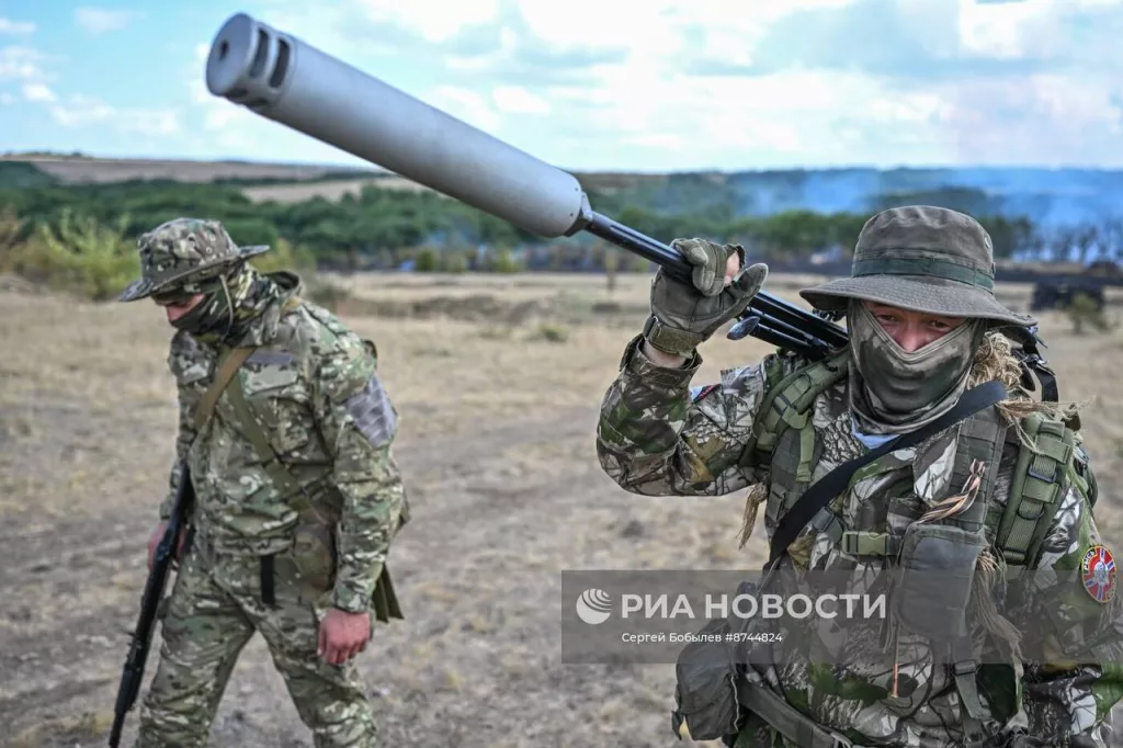 Снайперы добровольческого отряда специального назначения «Рысь» действующего в составе группировки войск «Юг»