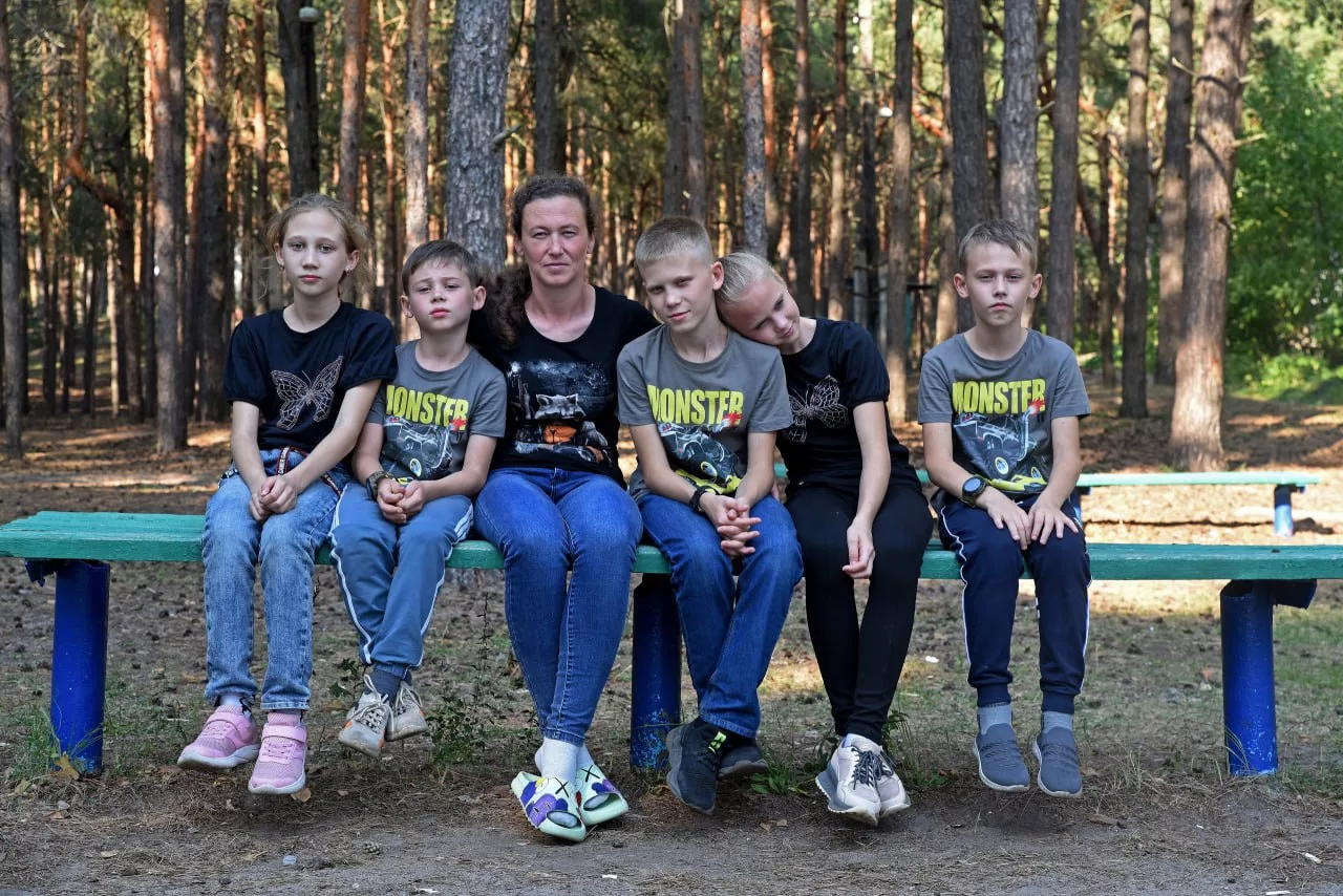 Вся Россия с Курском: Свыше 121.000 человек вывезены из девяти приграничных районов области - МЧС