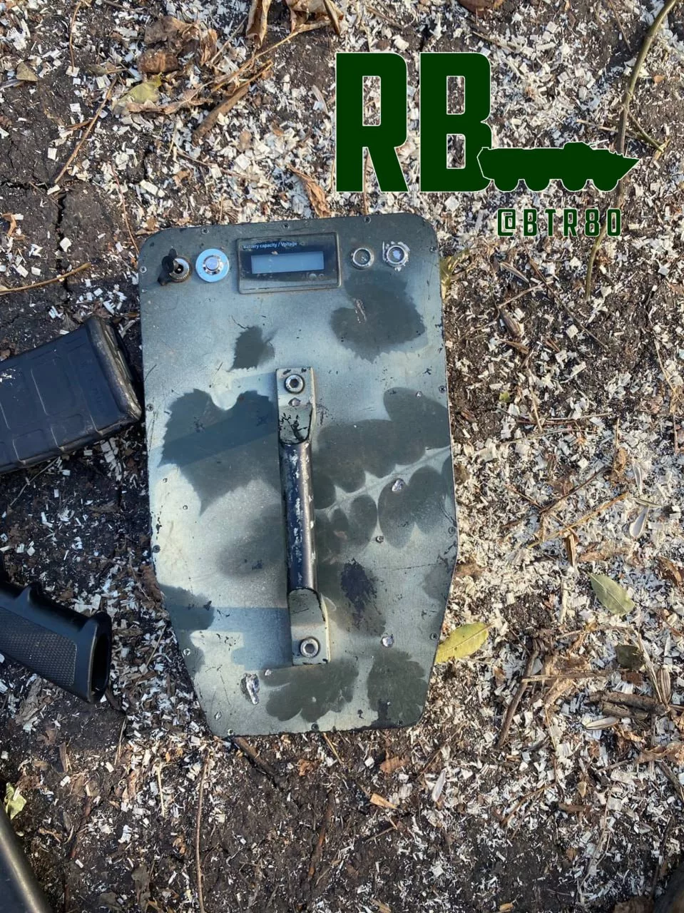 Трофеи разведчиков группировки «Центр» на захваченных позициях ВСУ: от М16 и гранатометов до приветов с того света