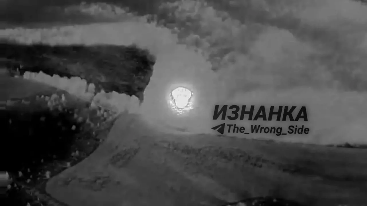 Удары ракет ОТРК "Искандер-М" по месту расположения, предположительно, пусковой установки РСЗО M270 в лесу возле села Садки прямо у границы Сумской и Курской области