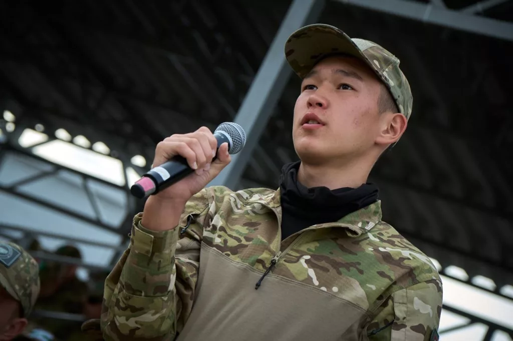 Блогер Юрий Подоляка встретился с участниками «Зарницы 2.0» в Волгоградской области