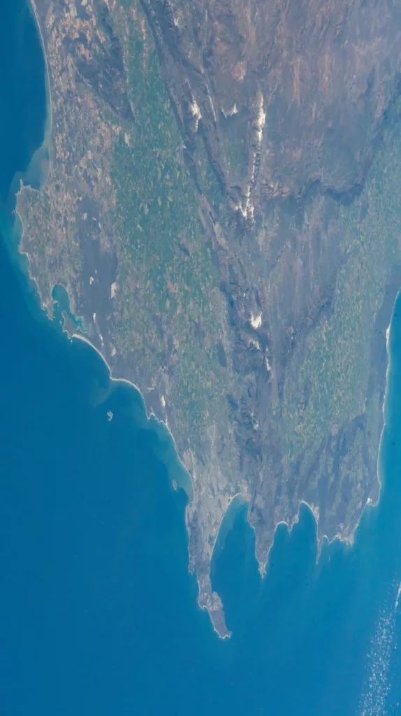 Смотрим свежие кадры с борта Международной Космической Станции за первую половину сентября