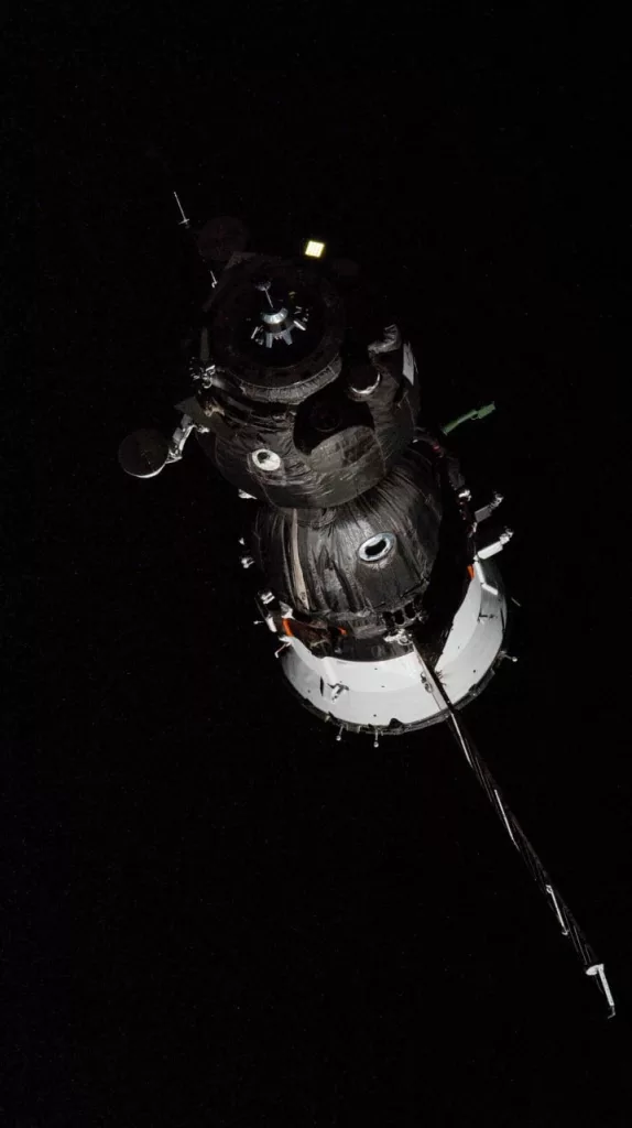 Смотрим свежие кадры с борта Международной Космической Станции за первую половину сентября