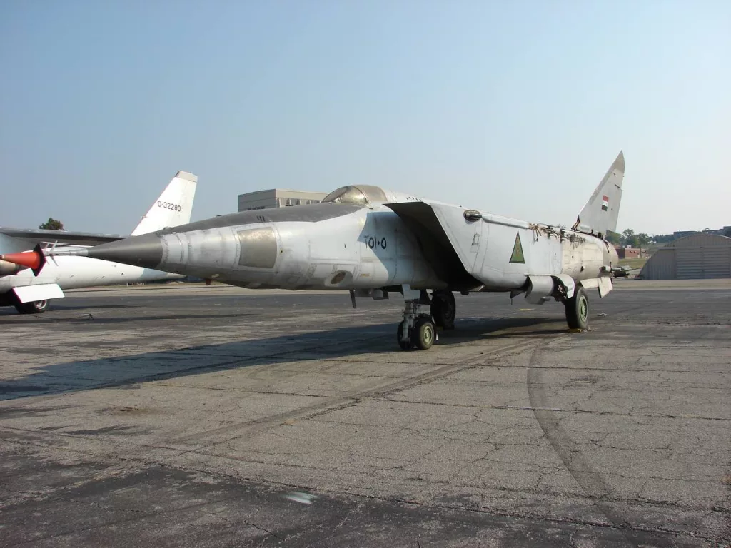 Иракский МиГ-25Р в музее в США