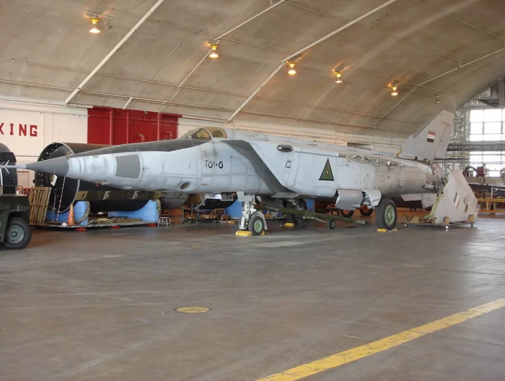 Иракский МиГ-25Р в музее в США