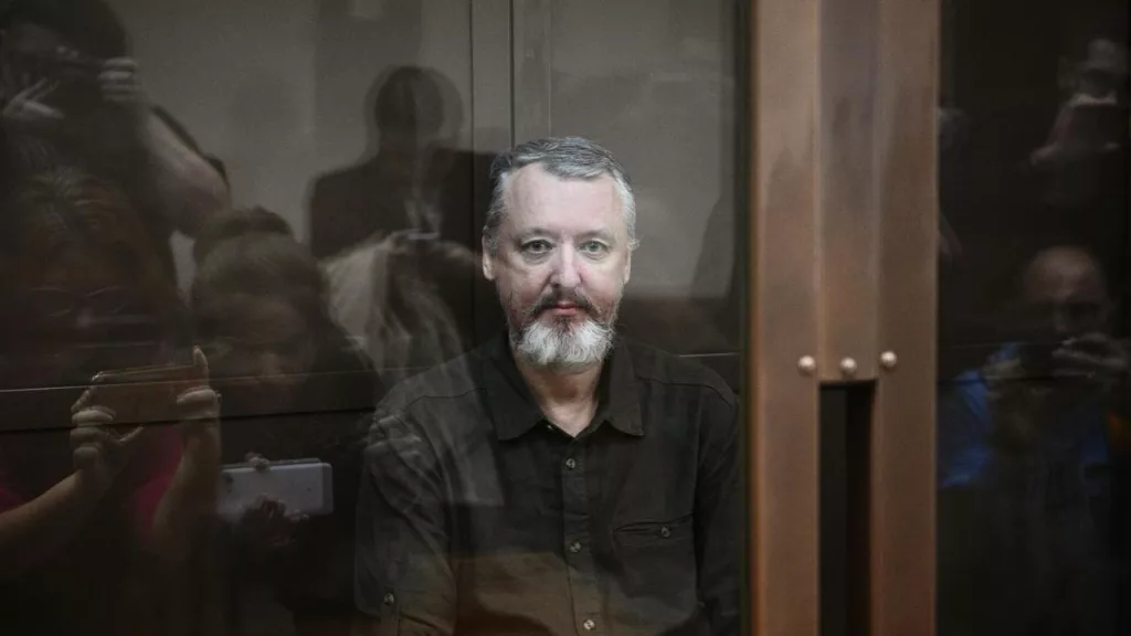 Игоря Стрелкова переводят из тюремных портных в электрики