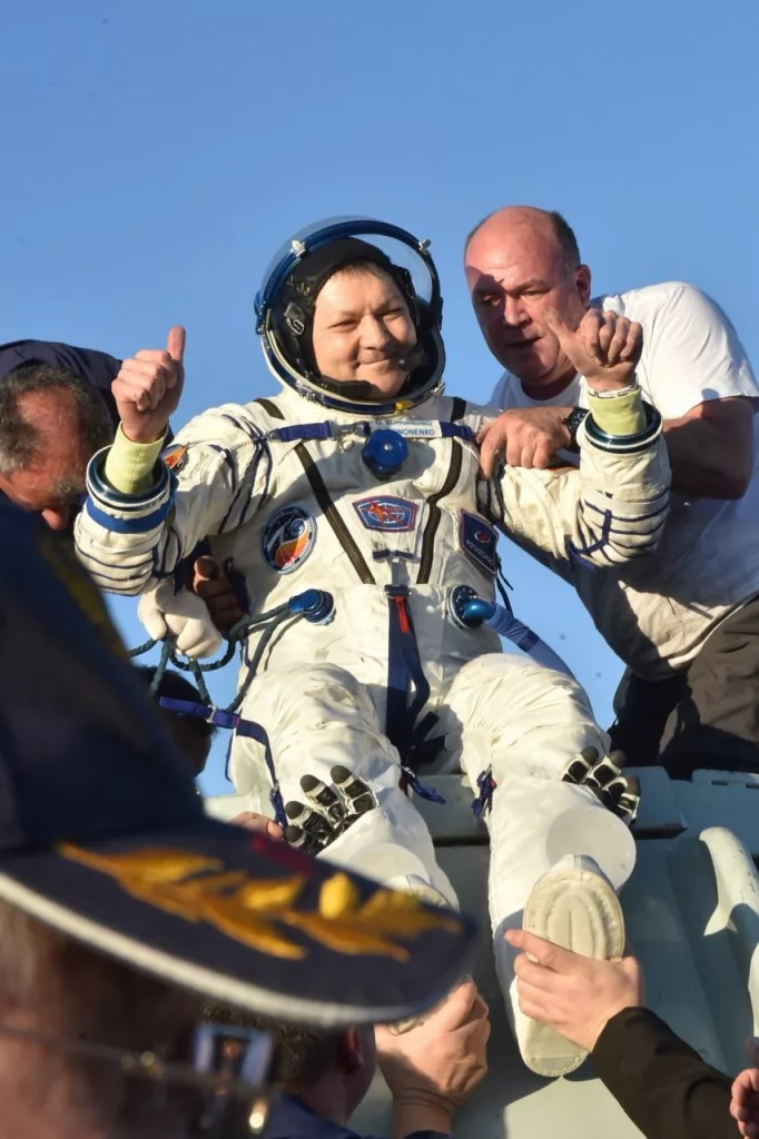 Возвращение спускаемого аппарата корабля «Союз МС-25» в фотографиях