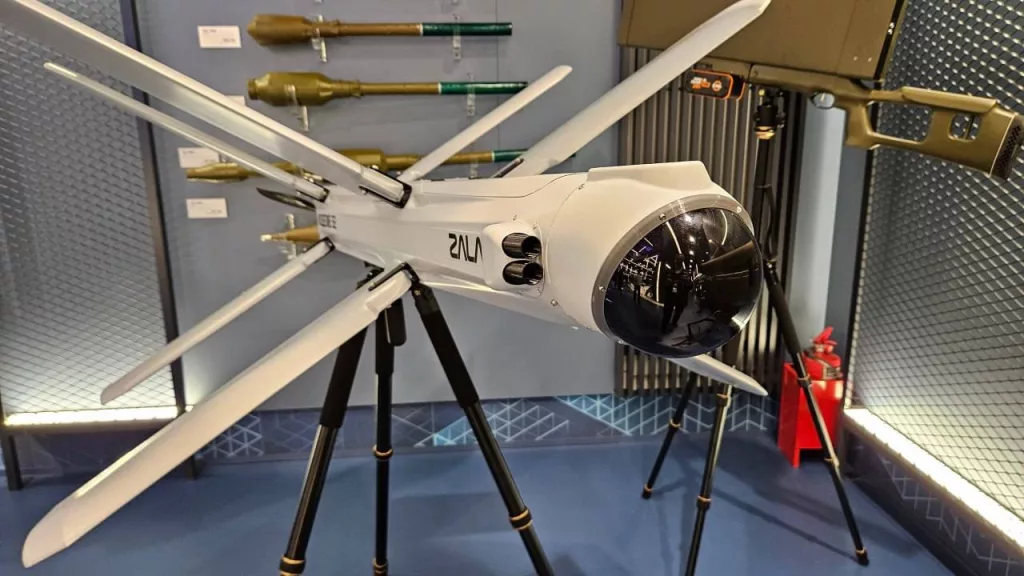 Рособоронэскпорт впервые представил зарубежным заказчикам беспилотную систему с дроном-камикадзе «Ланцет-Э» на Международной выставке оборонной промышленности ADEX 2024