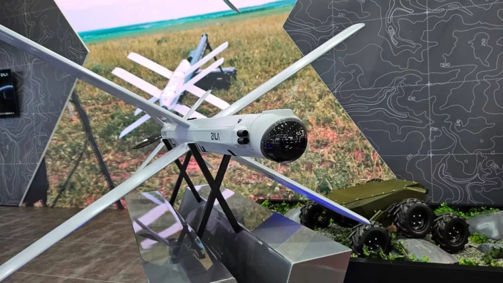 Рособоронэскпорт впервые представил зарубежным заказчикам беспилотную систему с дроном-камикадзе «Ланцет-Э» на Международной выставке оборонной промышленности ADEX 2024