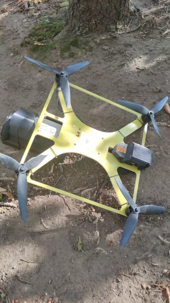 Противник заполучил обломки нового российского FPV-дрона на оптоволокне "Вандал"