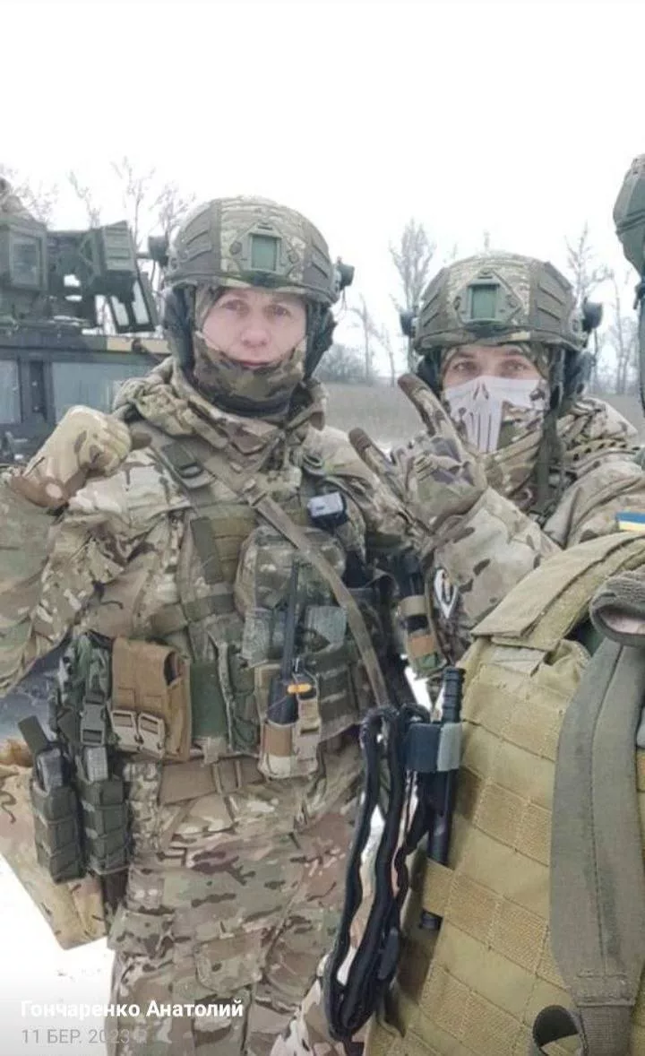 В Черкасской области (Украина) служащий элитного подразделения ССО, решил заступиться за своих родителей, у которых произошел инцидент на дороге с местными бандитами