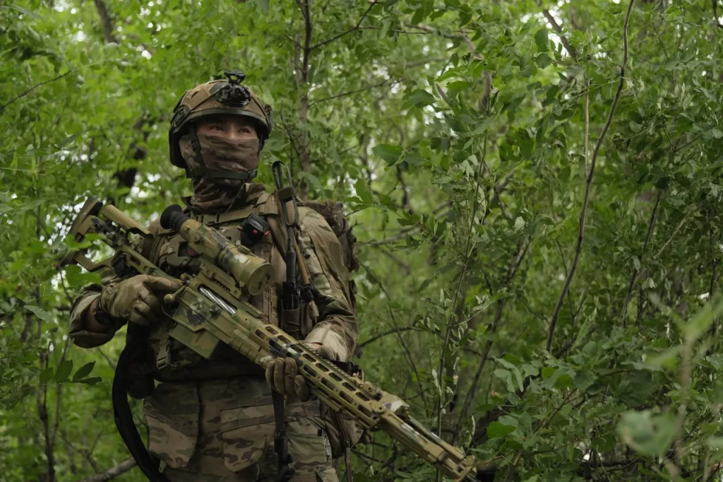 Снайперы группировки войск «Центр» прикрывают штурмовые подразделения в ходе наступательных действий на Авдеевском направлении