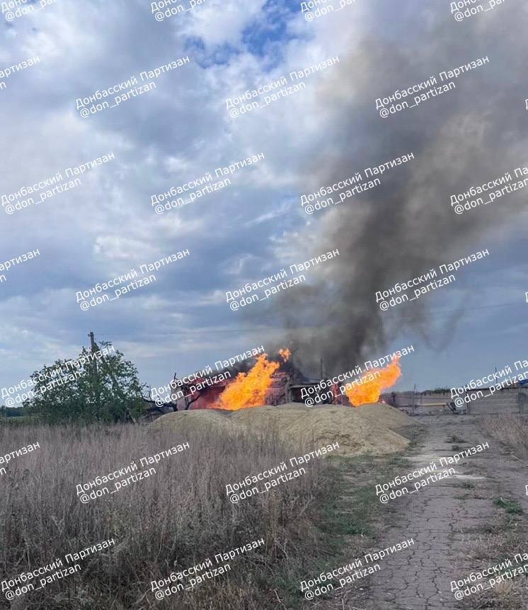 Сегодня днём местные жители Покровска (Красноармейска) сообщали о взрывах в окрестностях города, после которых в некоторых районах и близлежащих населённых пунктах было прекращено газоснабжение