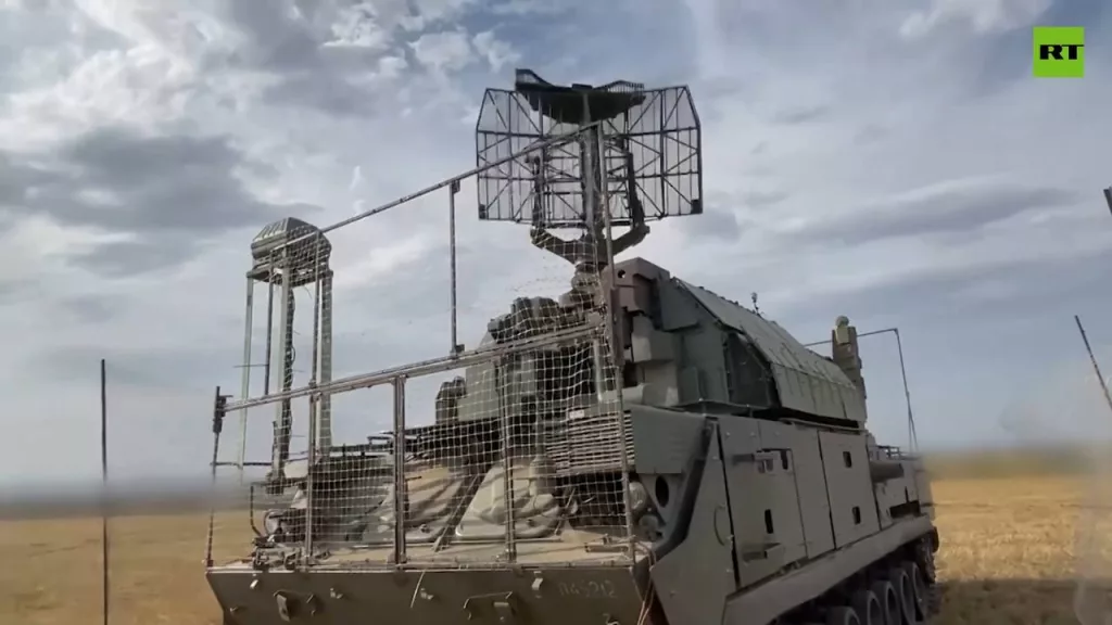 Боевая работа расчёта ЗРК 9К331 «Тор-М1» на Сватово-Кременском направлении