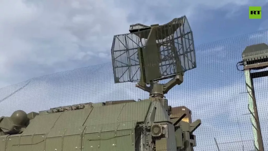 Боевая работа расчёта ЗРК 9К331 «Тор-М1» на Сватово-Кременском направлении