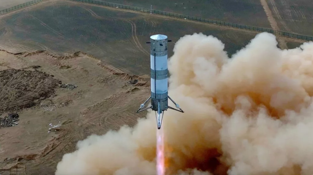 Прорыв в космических технологиях: Компания LandSpace успешно протестировала первую ступень ракеты Zhuque-3, достигая новых высот