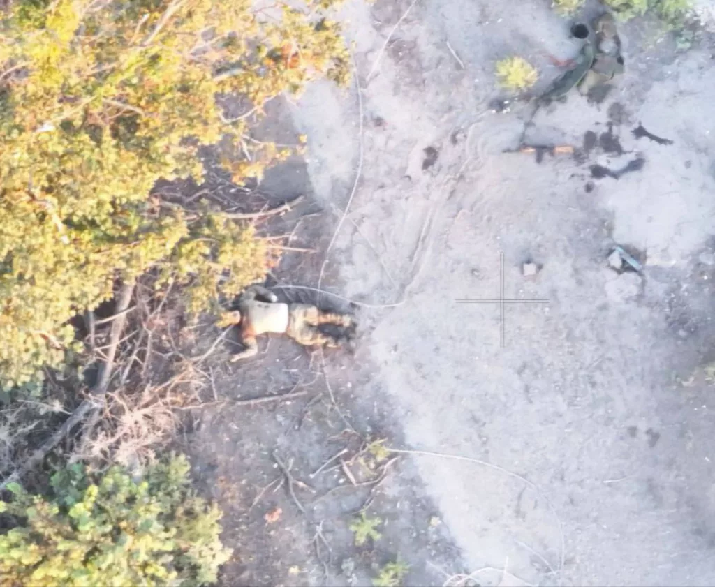 Одновременно с совершенствованием работы операторов БпЛА меняют тактику и пехотинцы на земле