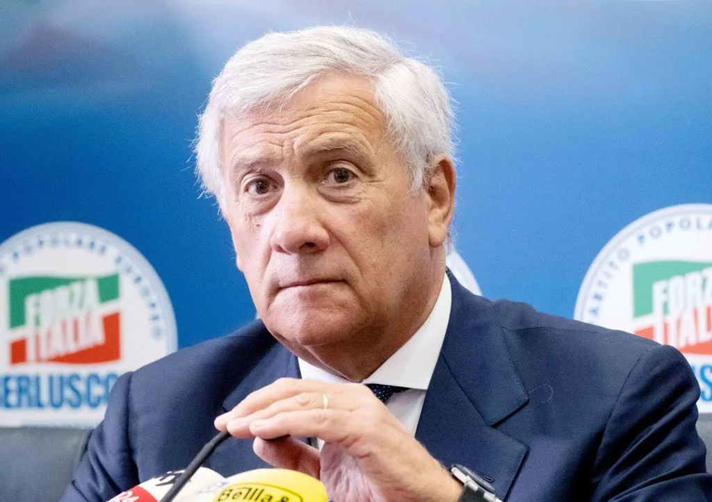 Глава МИД Италии Таяни: Рим не поддерживает решение по ударам вглубь РФ