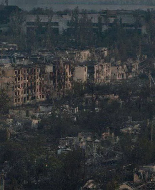 Освобожденная Красногоровка и господствующей над местностью огнеупорный завод, к которому когда-то прорывался тот самый легендарный "Царь-Мангал"