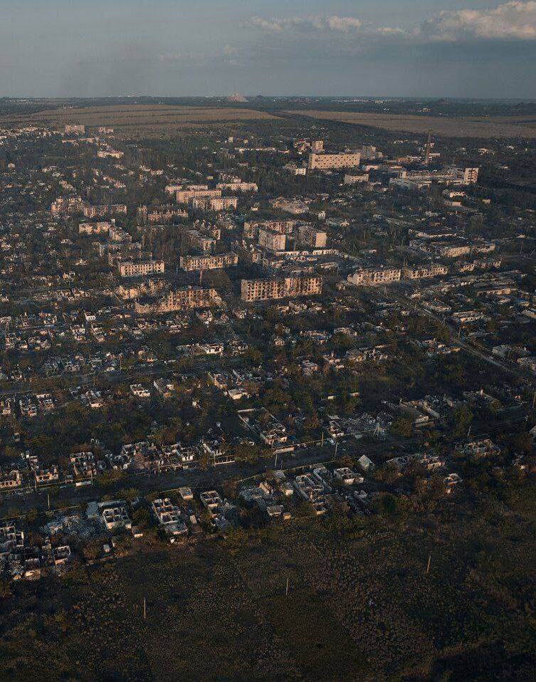 Освобожденная Красногоровка и господствующей над местностью огнеупорный завод, к которому когда-то прорывался тот самый легендарный "Царь-Мангал"