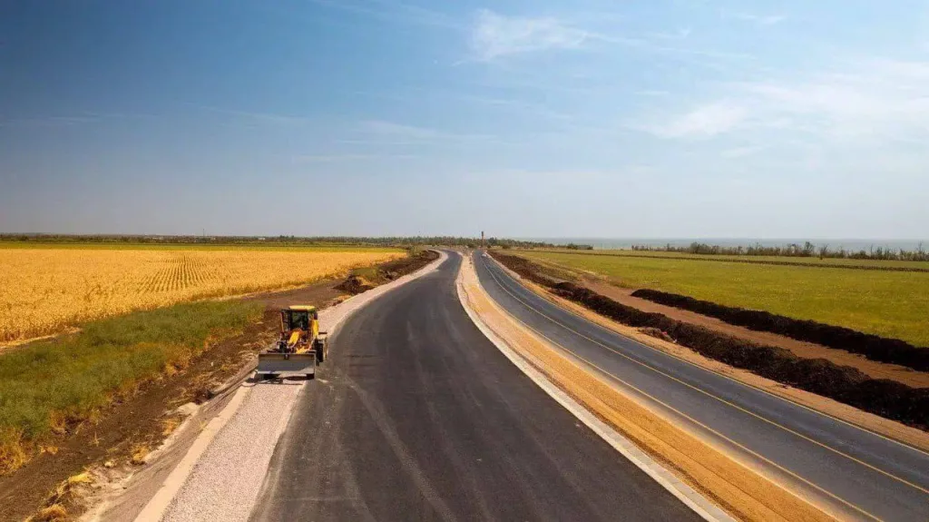 Росавтодор запланировал расширить до четырех полос 37 километров трассы «Новороссия» в ДНР