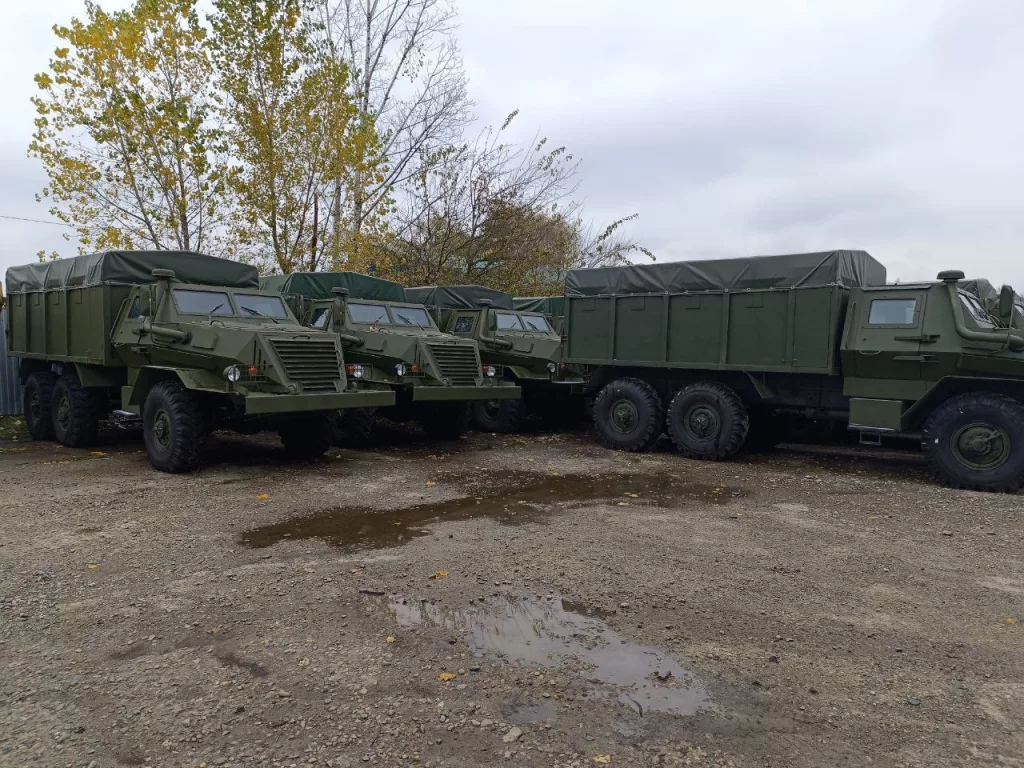 Бронеавтомобили «Чекан» и «Карго», используемые в специальной военной операции