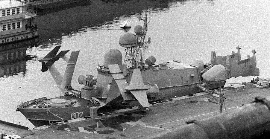 Малый ракетный корабль (МРК) проекта 1240 «Ураган», который создавался в самый разгар холодной войны